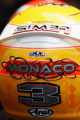 вид сзади шлема Льюиса Хэмилтона с бриллиантами Steinmetz Diamonds специально для Гран-при Монако 2011