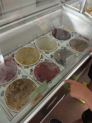 Ice Cream Shop «Neighborhood Ice Cream Shoppe», reviews and photos, 6137 Kellogg Ave, Edina, MN 55424, USA