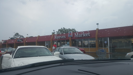 Grocery Store «Reeves Market», reviews and photos, 10770 N Harrells Ferry Rd, Baton Rouge, LA 70816, USA