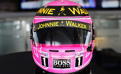 розовый трибьют-шлем Дженсона Баттон в память об отце на Гран-при Великобритании 2014