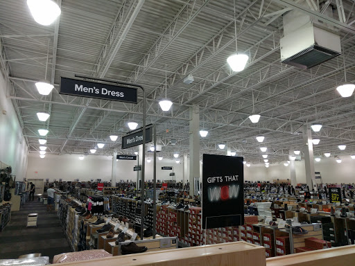 Shoe Store «DSW Designer Shoe Warehouse», reviews and photos, 10515 N Mopac Expy, Austin, TX 78759, USA