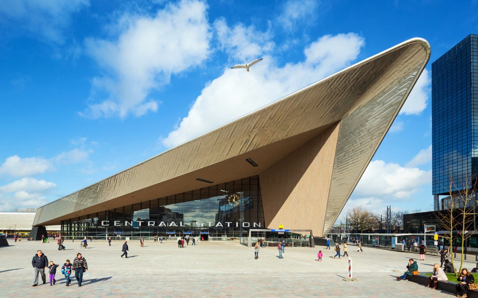 Rotterdam Central Station by Team CS