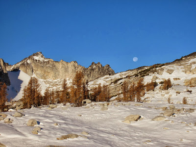 The giant moon before it dropped below the horizon