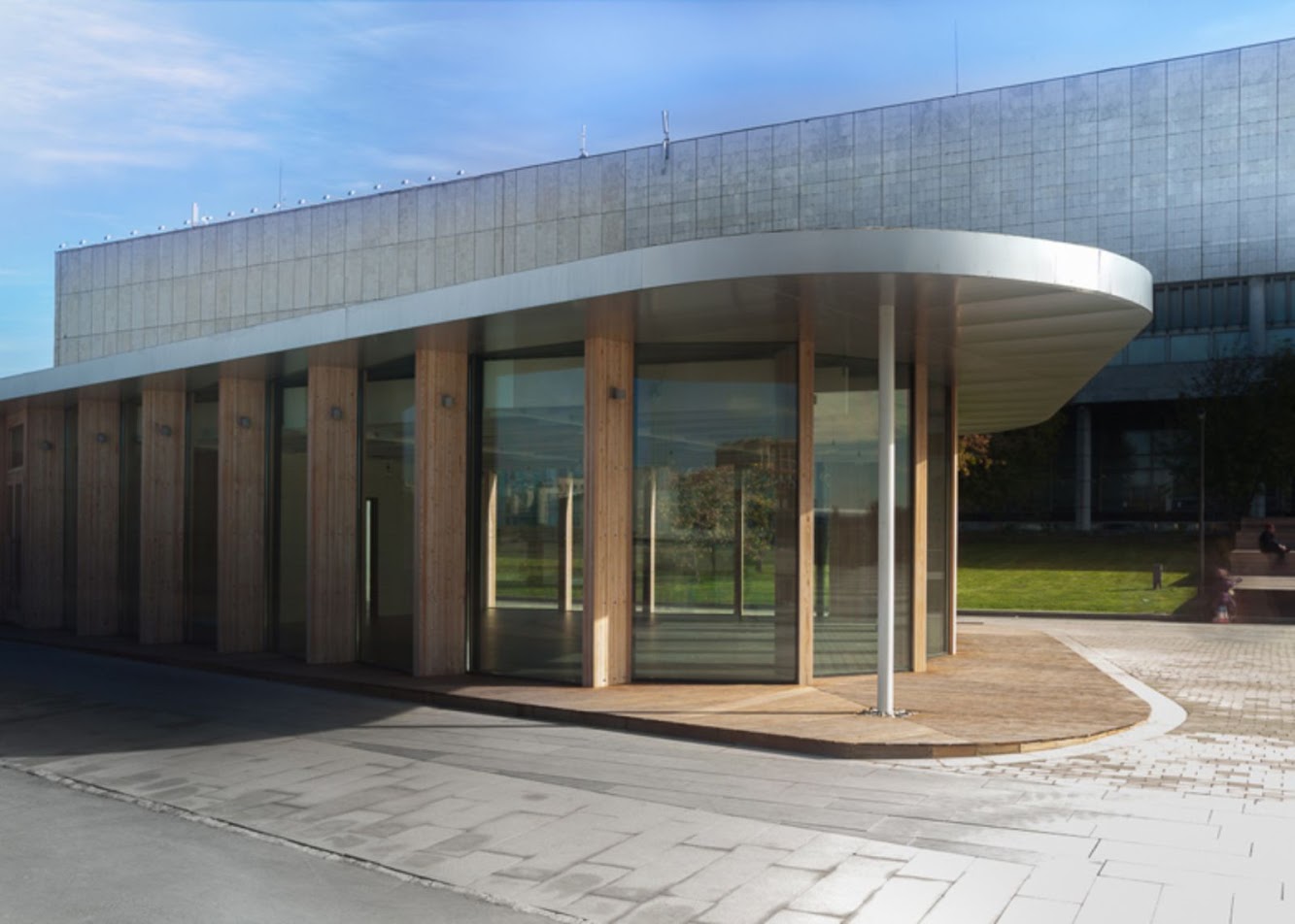 Krymskaya embankment by Wowhaus