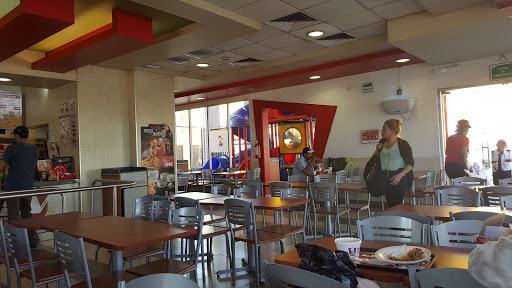 KFC ALAMO, Carretera de Chapala 4000, Parque Industrial El Alamo, 45560 San Pedro Tlaquepaque, Jal., México, Restaurante de brunch | JAL