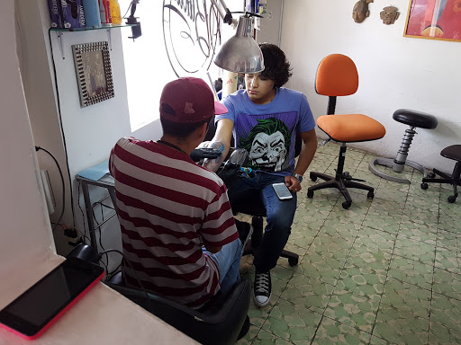 Bakan Tattoo Crew, Gustavo A. Madero, Av Villa de Ayala 2320, Gustavo A. Madero, 07510 Ciudad de México, CDMX, México, Tienda de tatuajes | COAH