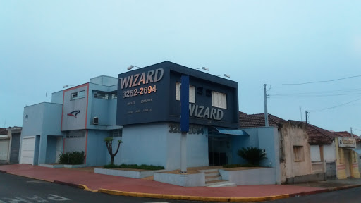 Wizard Taquaritinga, Praça Dr. Aimone Salerno, 192 - Centro, Taquaritinga - SP, 15900-000, Brasil, Escola_de_Espanhol, estado São Paulo