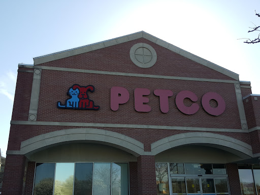 Pet Supply Store «Petco Animal Supplies», reviews and photos, 585 N Main St, Providence, RI 02904, USA