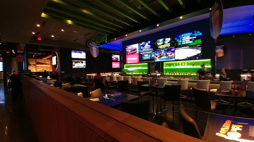 Sports Bar «Dave & Busters», reviews and photos