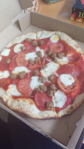 Pizza Takeaway «Tuscan Stone Pizza», reviews and photos, 6966 Coal Creek Pkwy SE, Newcastle, WA 98059, USA