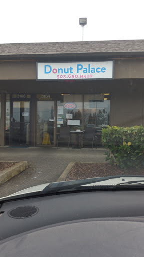 Donut Shop «Donut Palace», reviews and photos, 3164 NW 185th Ave, Portland, OR 97229, USA