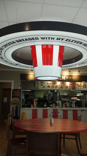 Fast Food Restaurant «KFC», reviews and photos, 101 W Crystal Dr, La Grange, KY 40031, USA