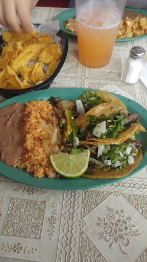 Mexican Restaurant «La Morenita Mexican Cafe», reviews and photos, 1418 Darr St, Irving, TX 75061, USA