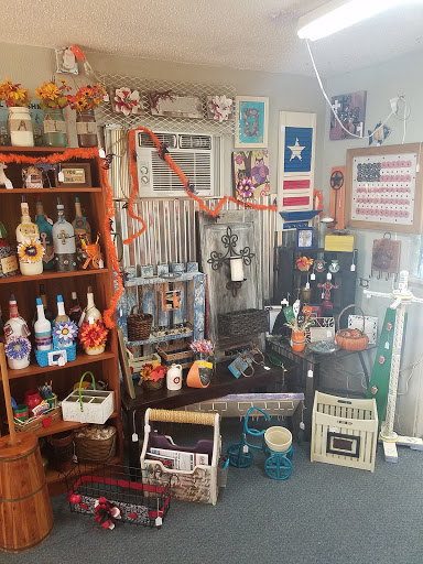 Antique Store «Vintage Gifts & Antiques», reviews and photos, 11503 Jones Rd, Houston, TX 77070, USA