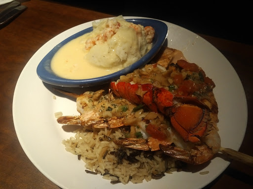 Seafood Restaurant «Red Lobster», reviews and photos, 2944 Interstate 45 N, Conroe, TX 77303, USA