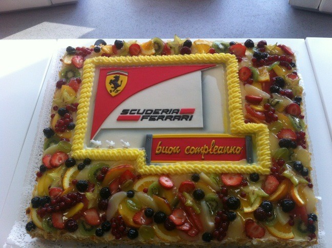 торт для Фернандо Алонсо на Гран-при Венгрии 2012