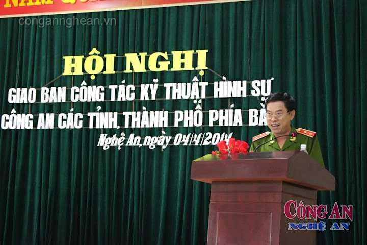 Trung tướng Trần Trọng Lượng - Phó Tổng cục trưởng Tổng cục Cảnh sát PCTP biểu tại hội nghị