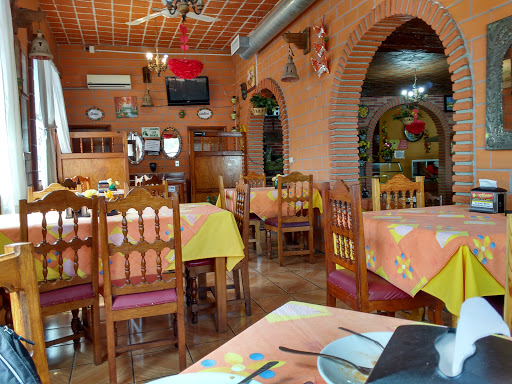 Restaurant Bar Las Cazuelas, Careterra San Luis Rio Verde, Santa Cecilia, 79618 Rioverde, S.L.P., México, Restaurantes o cafeterías | SLP