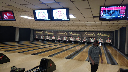 Bowling Alley «Striker Lanes Inc», reviews and photos, 6728 16th St, Berwyn, IL 60402, USA