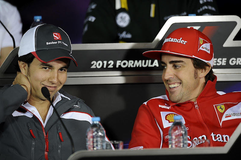 Серхио Перес и Фернандо Алонсо на пресс-конференции в четверг на Гран-при Китая 2012