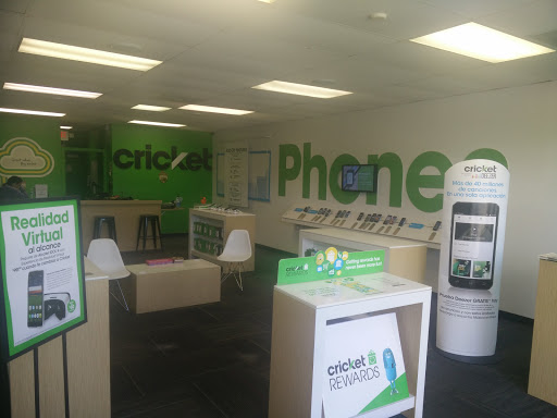 Cell Phone Store «Cricket Wireless Authorized Retailer», reviews and photos, 1240 Providence Blvd #4, Deltona, FL 32725, USA