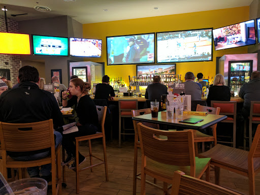 Chicken Wings Restaurant «Buffalo Wild Wings», reviews and photos, 3011 Westgate Mall, Fairview Park, OH 44126, USA