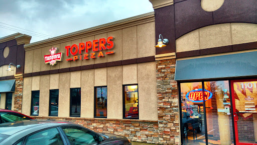 Pizza Restaurant «Toppers Pizza», reviews and photos, 1101 S Front St, Mankato, MN 56001, USA