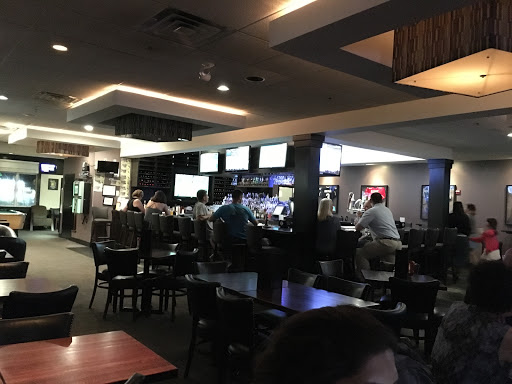 Restaurant «Tickets Bar & Grille», reviews and photos, 15 Aquidneck Ave, Middletown, RI 02842, USA