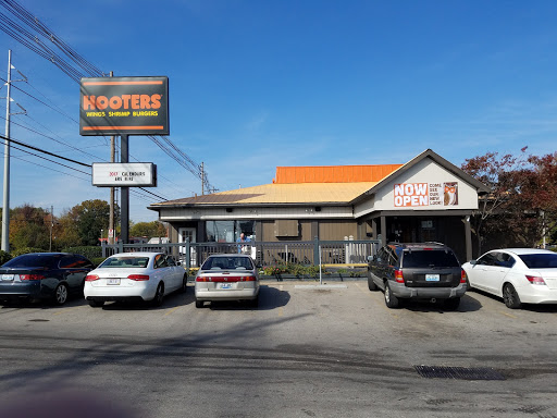 Chicken Wings Restaurant «Hooters», reviews and photos, 7701 Preston Hwy, Louisville, KY 40219, USA