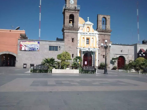 Iglesia San Jeronimo Zacualpan, Calle Lázaro Cárdenas 3, Primera Fracción Tierra Colorada, San Jerónimo Zacualpan, Tlax., México, Iglesia | TLAX