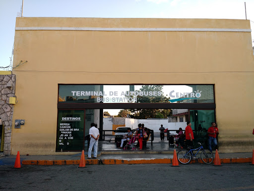 Autobuses Del Centro, 97540, Calle 33 302, Centro, Izamal, Yuc., México, Servicio de transporte | YUC