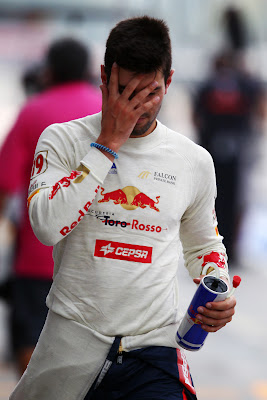 фэйспалм Хайме Альгерсуари на Гран-при Италии 2011