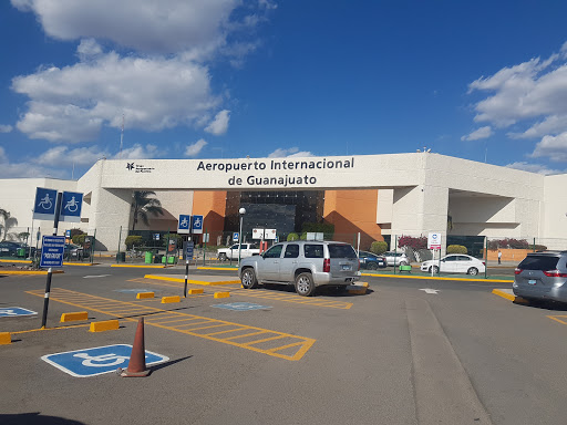 Aeropuerto Internacional de Guanajuato (BJX), Carr. Silao-León Km 5.5, Nuevo México, 36270 Silao, Gto., México, Aeropuerto internacional | GTO