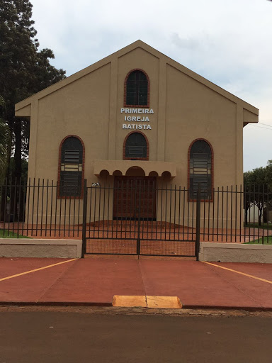 Primeira Igreja Batista, R. Nápoles, 325 - Jardim Guanabara, Maracaju - MS, 79150-000, Brasil, Local_de_Culto, estado Mato Grosso do Sul
