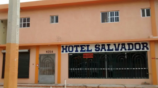 Hotel Salvador, Calle Gral. Cepeda 405, 25950 Gral Cepeda, Coah., México, Hotel | COAH