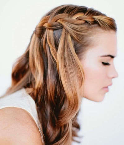 peinados simples con trenzas cosidas