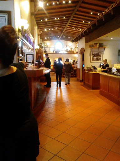 Italian Restaurant «Olive Garden», reviews and photos, 5204 Frederica St, Owensboro, KY 42301, USA
