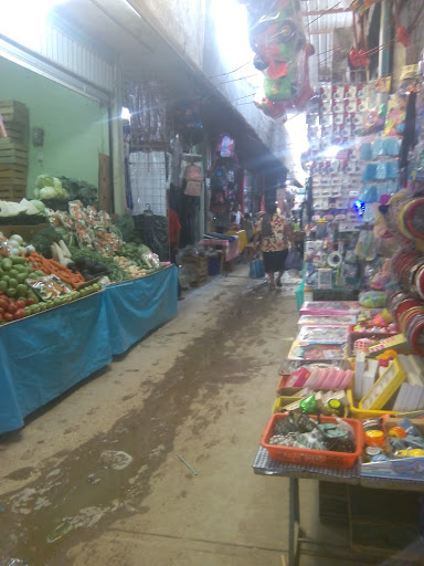 Mercado Municipal De Tlapa, 41300, Centro, Tlapa, Gro., México, Supermercados o tiendas de ultramarinos | GRO