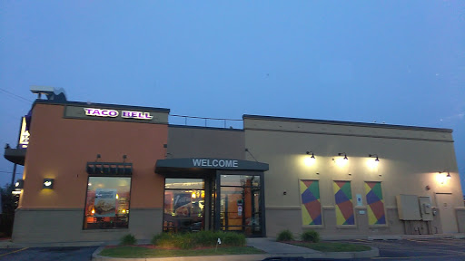 Mexican Restaurant «Taco Bell», reviews and photos, 1501 River Oaks Dr, Calumet City, IL 60409, USA