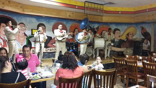 Mexican Restaurant «Linda Vista Mexican Cuisine», reviews and photos, 3002 E Pioneer Pkwy, Arlington, TX 76011, USA