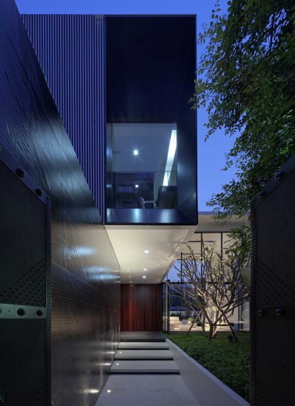Ayutt and Associates design
