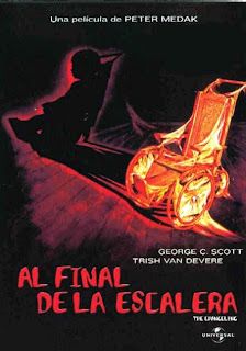 Al Final de la Escalera
