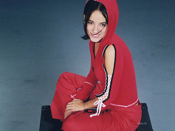 Alizee