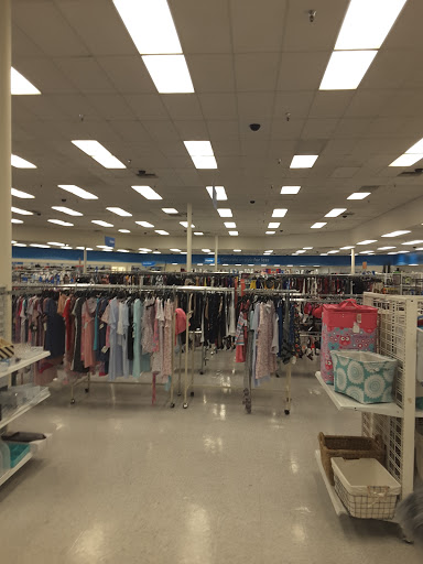 Clothing Store «Ross Dress for Less», reviews and photos, 26558 Bouquet Canyon Rd, Saugus, CA 91350, USA
