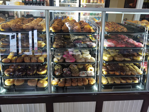 Donut Shop «Yum Yum Donuts», reviews and photos, 544 E Charter Way, Stockton, CA 95206, USA