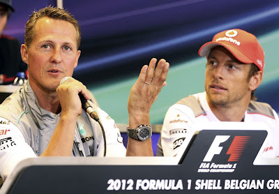 Михаэль Шумахер и Дженсон Баттон на пресс-конференции в четверг на Гран-при Бельгии 2012