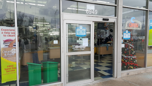 Dry Cleaner «CD One Price Cleaners», reviews and photos, 6949 Dempster St, Morton Grove, IL 60053, USA