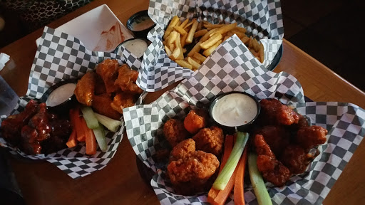 Bar & Grill «Wing House», reviews and photos, 4336 Tweedy Blvd, South Gate, CA 90280, USA