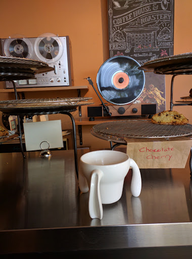 Coffee Shop «Alchemy Coffee & Bake House», reviews and photos, 416 Linden Ave, Wilmette, IL 60091, USA