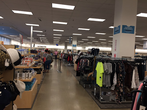 Department Store «Nordstrom Rack», reviews and photos, 17200 Southcenter Pkwy, Tukwila, WA 98188, USA